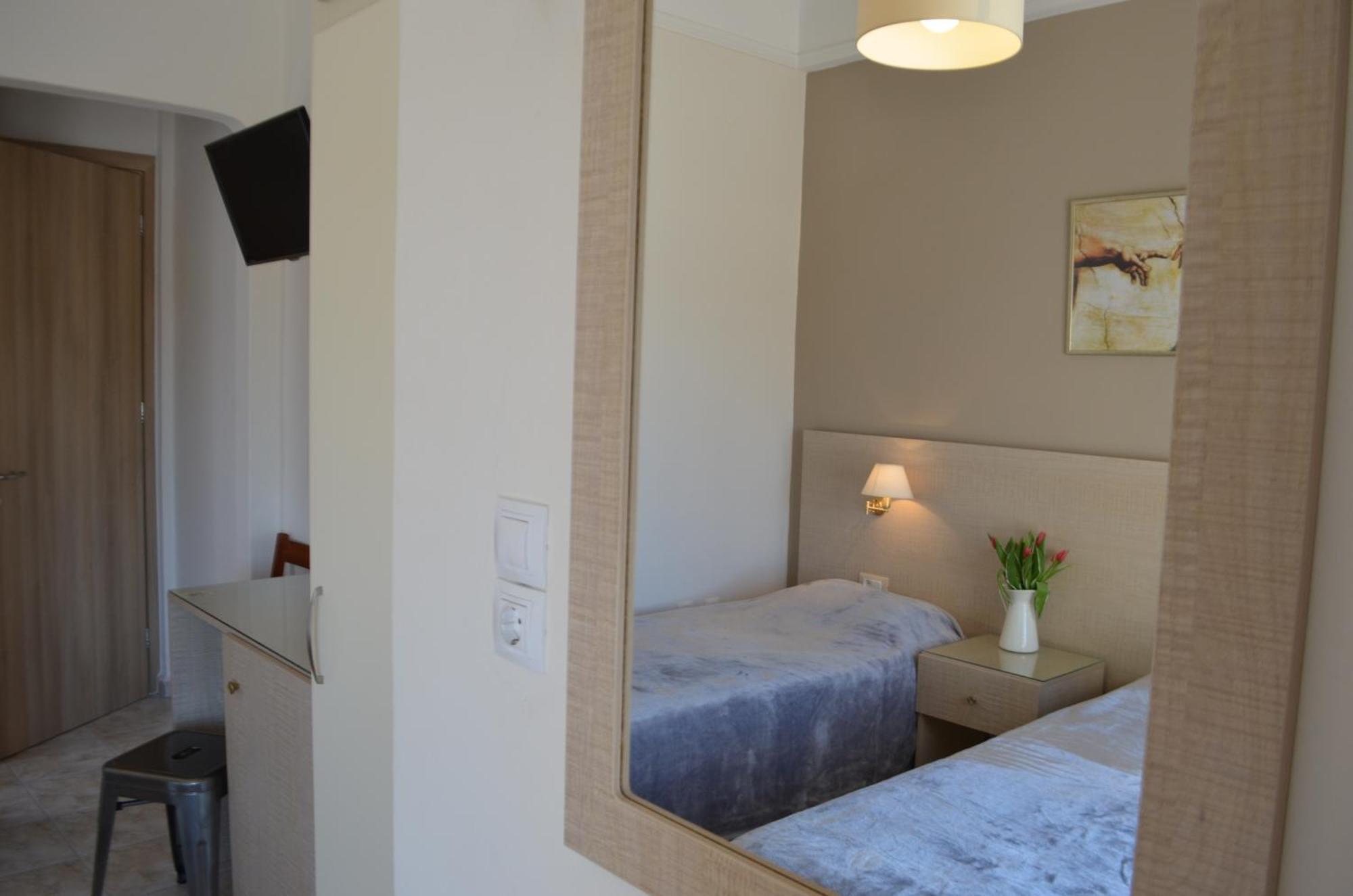 Archontissa Hotel Ermoupoli Room photo